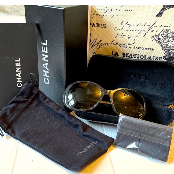 Chanel Sunglasses Turn Lock Black Gray Mix Silver CC Logo - Picture 1 of 8